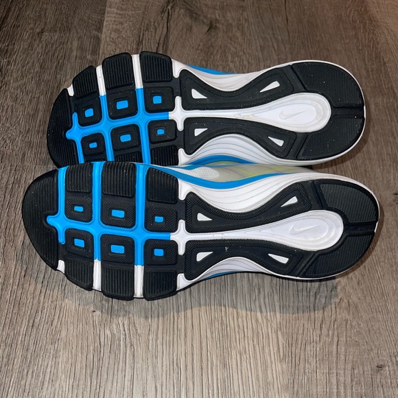 Nike Sneakers 6 - Picture 4 of 4